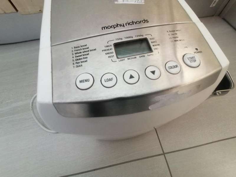 MORPHY RICHARDS BREAD MAKER WITH ATTACHMENTS ETC*WORKING**