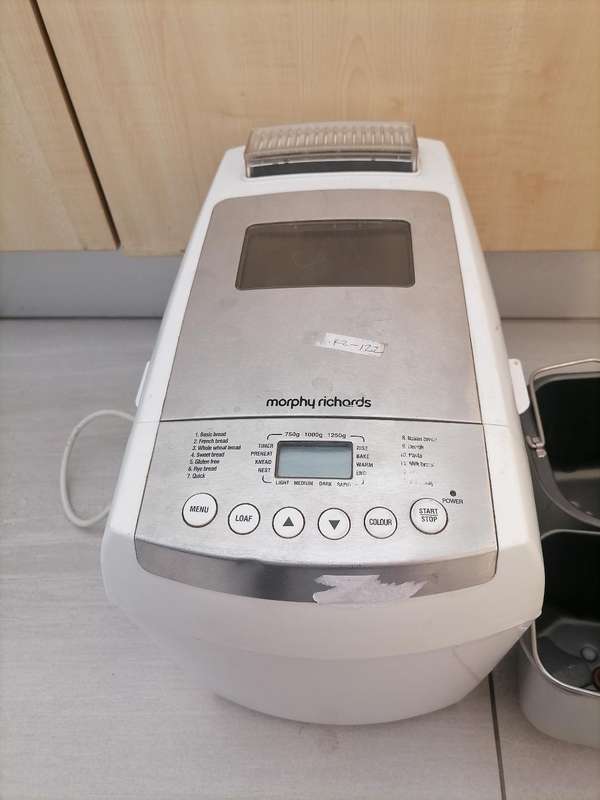 MORPHY RICHARDS BREAD MAKER WITH ATTACHMENTS ETC*WORKING**