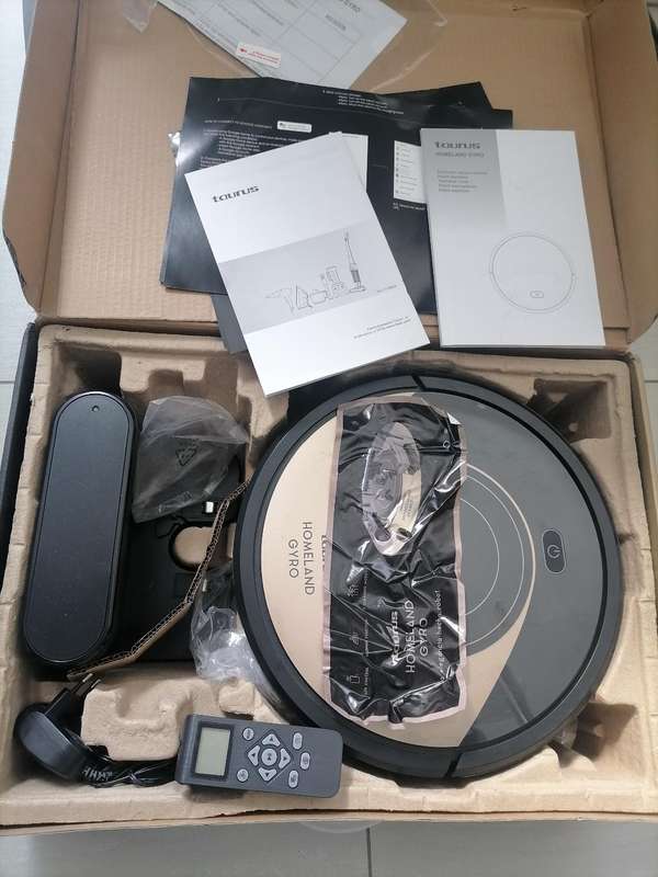 TAURUS HOMELANDER SMART ROBOT VACUUM IN BOX WITH CHARGE STATION, REMOTE ETC