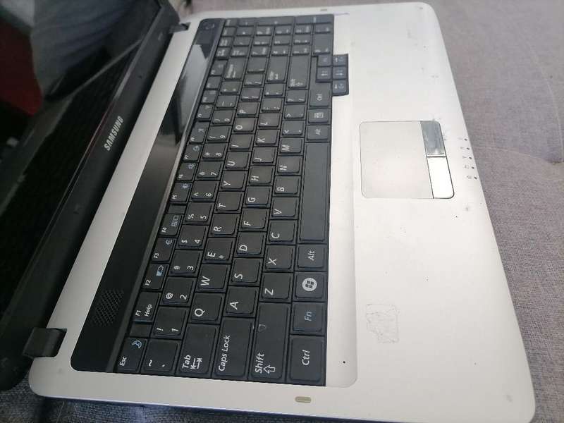 SAMSUNG RV510 LAPTOP, NO CHARGER, NOT TESTED SOLD AS IS*
