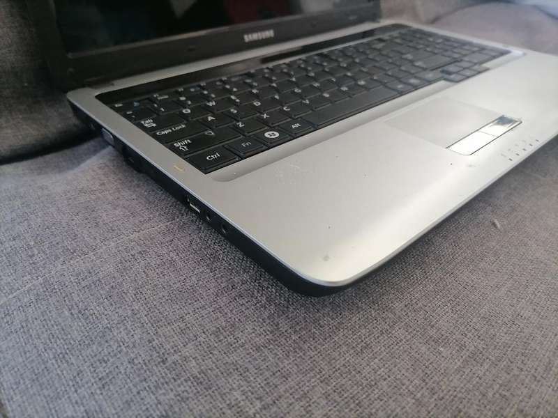 SAMSUNG RV510 LAPTOP, NO CHARGER, NOT TESTED SOLD AS IS*