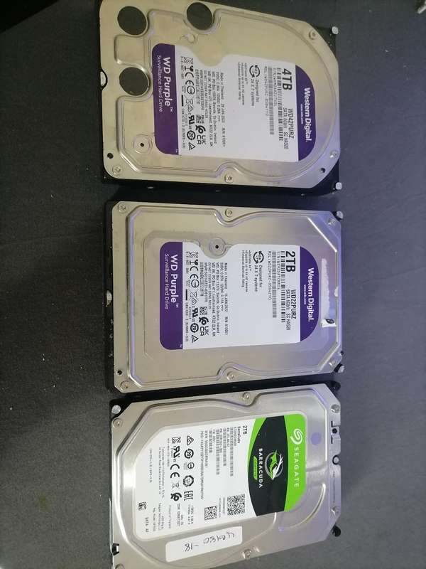 *LOT OF 3 X HARD DRVIES*1 X 4TH, 2 X 2TB*ONE BID FOR THE LOT*UNTESTED*