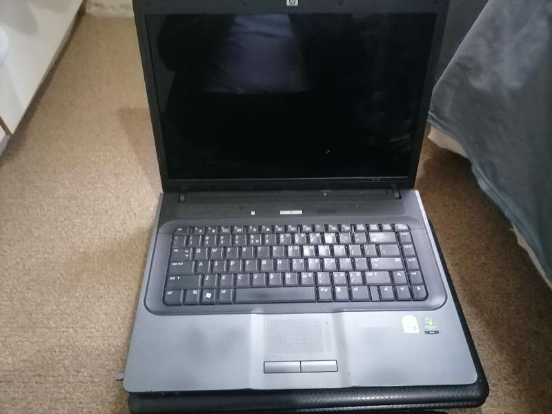 LOT OF 4 LAPTOPS FOR SPARES OR REPAIRS