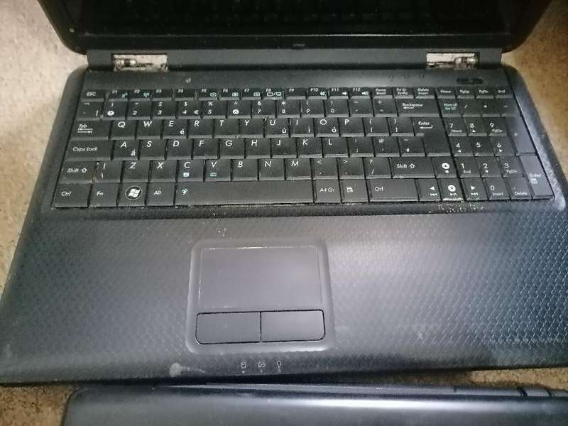 LOT OF 4 LAPTOPS FOR SPARES OR REPAIRS