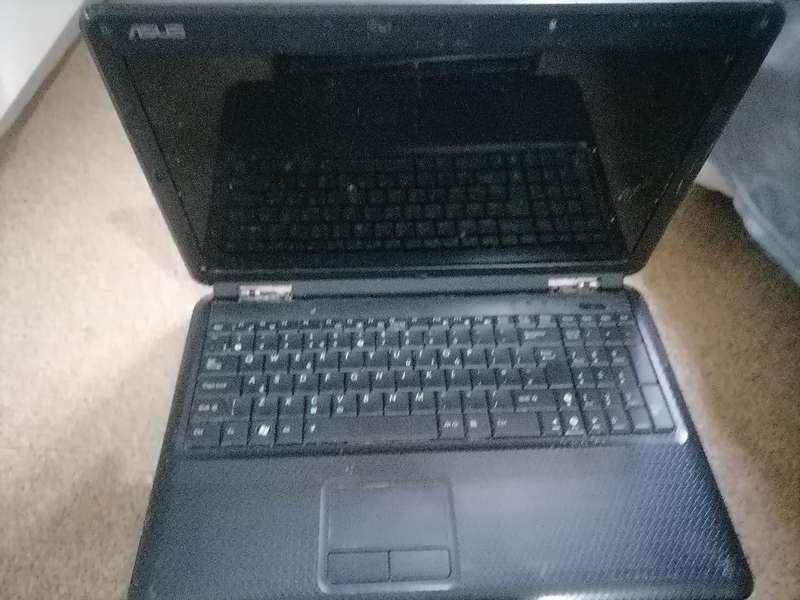 LOT OF 4 LAPTOPS FOR SPARES OR REPAIRS