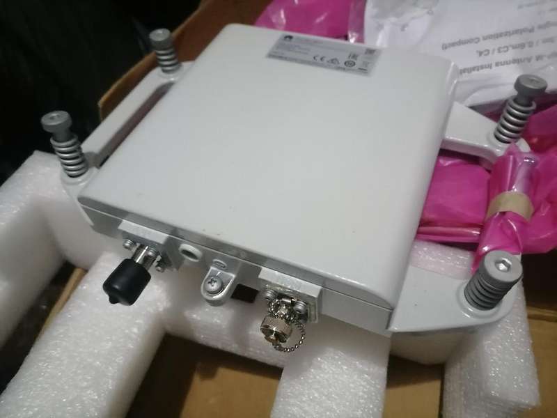 Brand New Huawei Enterprise Microwave Outdoor Unit ODU 728MHz*R18 000 RETAIL**