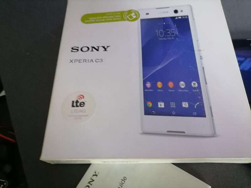 *SONY EXPERIA C3 PHONE IN BOX*NOT TURNING ON*SOLD AS IS**
