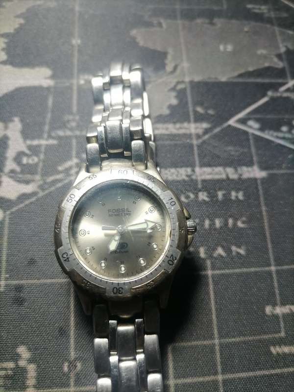 *FOSSIL BLUE WATCH*UNISEX*BATTERY NEEDS REPLACE**