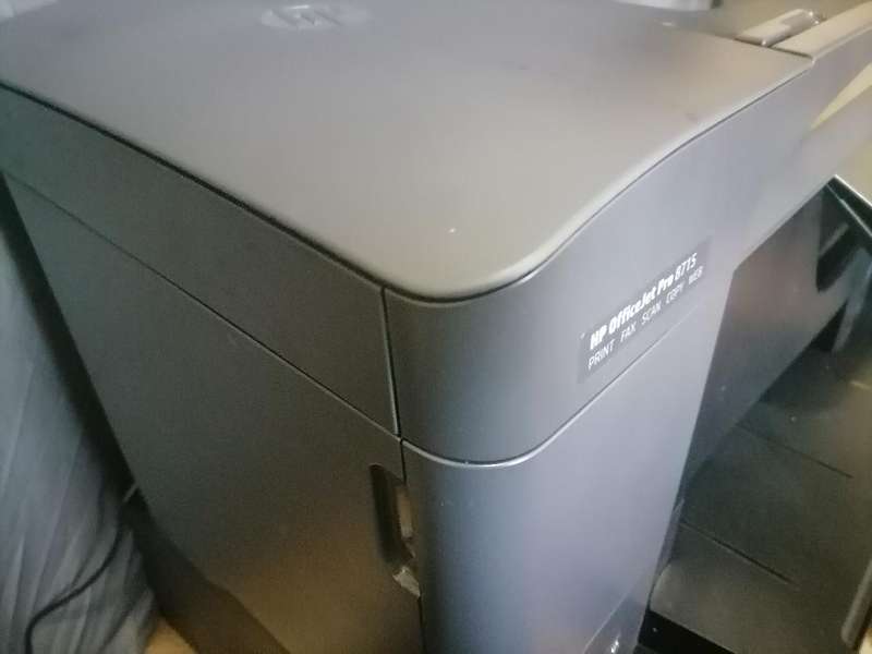 *HP OFFICEJET PRO 8715 ALL IN ONE PRINTER*BLACK NEEDS REPLACING*