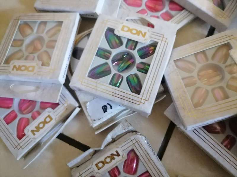 Lot of over 50x Don nail art nail sets - one bid for the lot