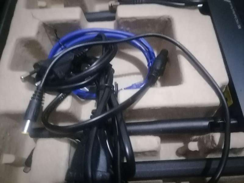 New ASUS RT-AC51 Dual Band WiFi Router + New Mini UPS - One Bid for Both