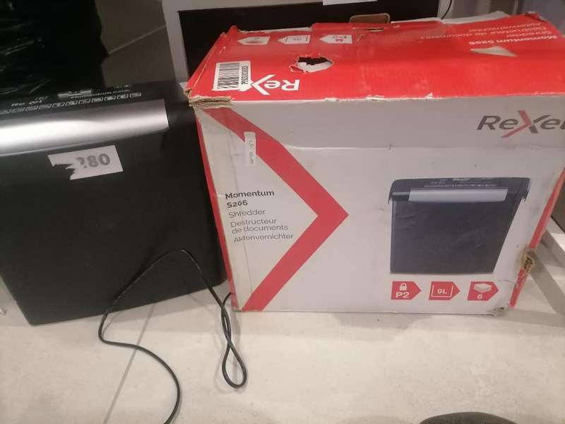 Rexel Momentum S206 Strip Cut Paper Shredder P2