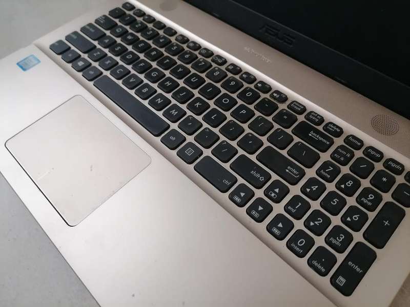 ASUS F541UA Intel 7th Gen Kabylake Core i7-7500U *NO CHARGER, NOT TESTED*SOLD AS IS*