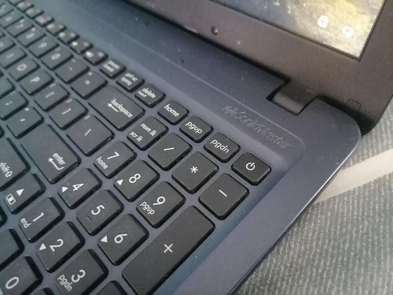 ASUS VIVOBOOK 15 LAPTOP.N3550, 4GB RAM , 320GB HDD,W10.BATTERY GOOD*CHARGER NOT INCL*