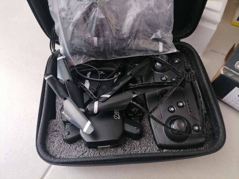 *ONE BID FOR LOT*DRONE WITH CONTROLLER IN CARRY CASE,REMOTE HELICOPTER ETC*UNTESTED*