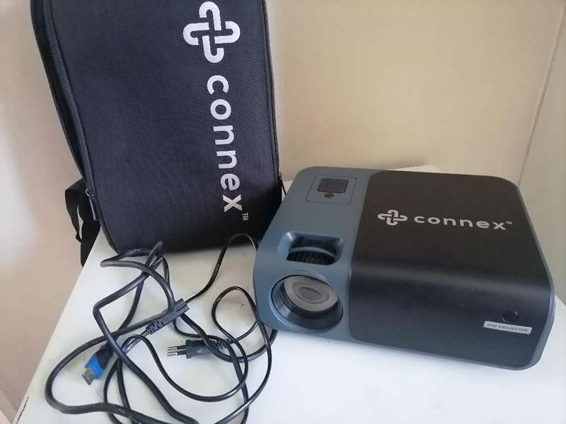 Defective Connex Lumen Series CP104 1080P Wi-Fi Projector*SCREEN FLASHES DIFFERENT COLORS