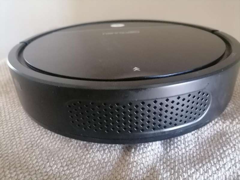 *NANNY VAC SMART ROBOT VACUUM*WORKING, NEEDS BRUSHES*