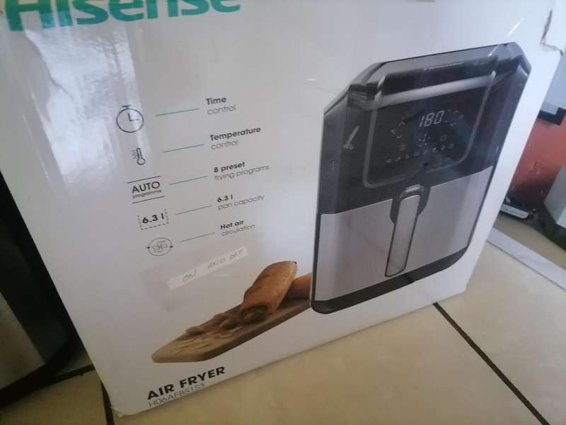 YEAR END CLEARANCE SALE, ALL MUST GO*DEFECTIVE HISENSE  AIR FRYER IN BOX(POWERS ON AND OFF)