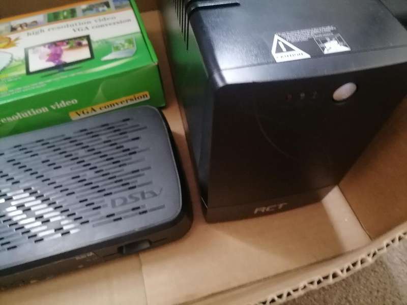 Lot of untested electronics - one bid for the lot
