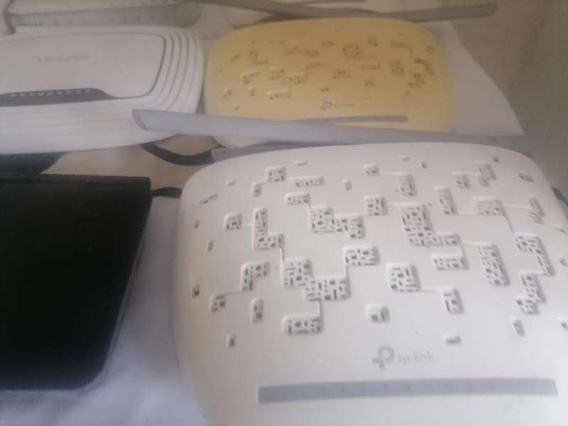 Bulk Lot of 9 WiFi Routers