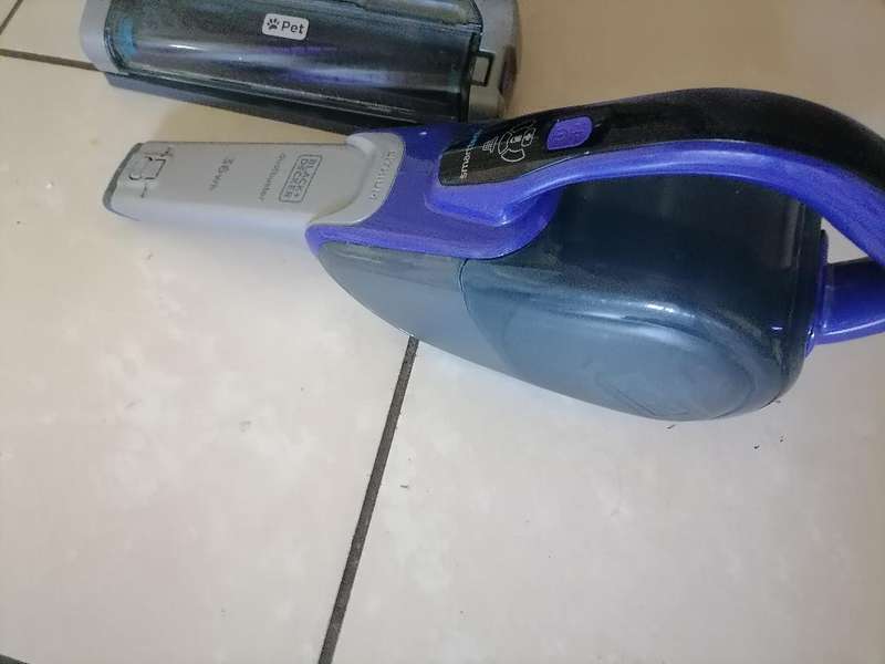 Black & Decker - 36Wh 2in1 Cordless Pet dustbuster with Smart Tech Sensors*runs and shuts off*
