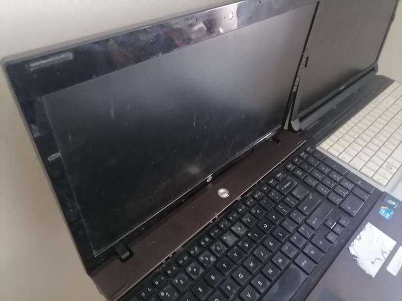 LOT OF 2 X LAPTOPS, ONE BID FOR BOTH, SOLD AS IS*