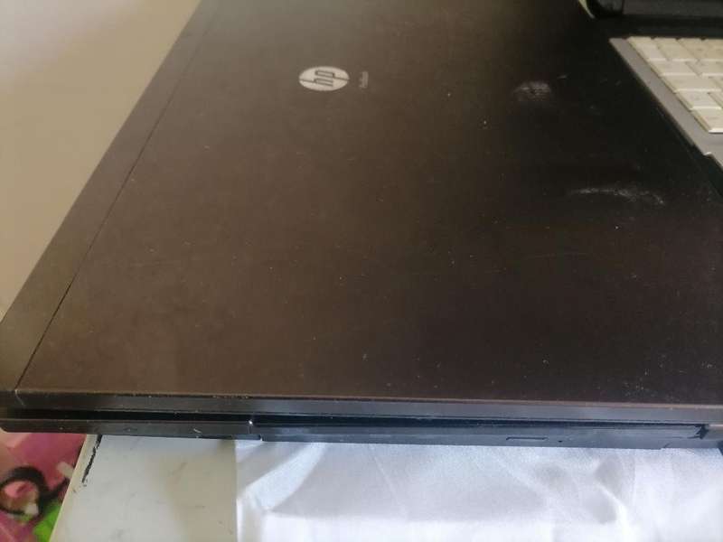 LOT OF 2 X LAPTOPS, ONE BID FOR BOTH, SOLD AS IS*