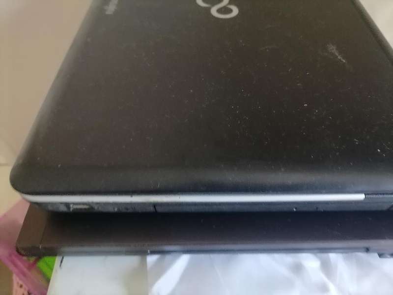 LOT OF 2 X LAPTOPS, ONE BID FOR BOTH, SOLD AS IS*