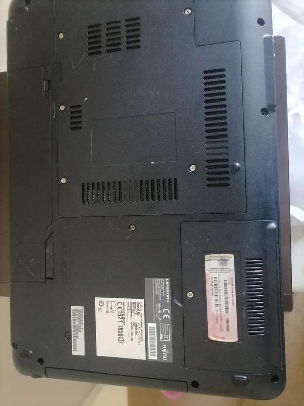LOT OF 2 X LAPTOPS, ONE BID FOR BOTH, SOLD AS IS*