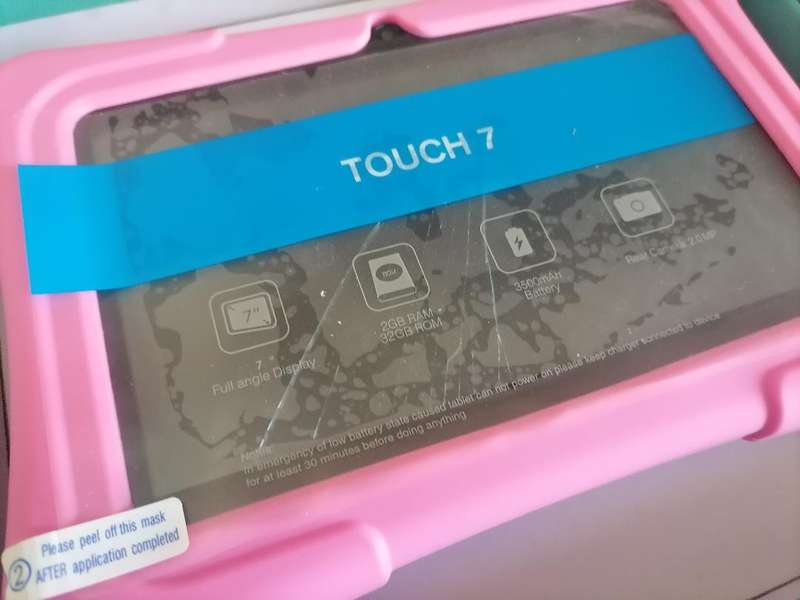 Pritom K7 PRO Android 2 GB RAM. in box with charger  and pouch. screen cracked