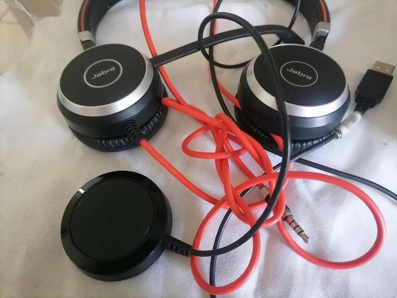 *Buy one get one free*Jabra Evolve 40 Headset with Mic+controller*retails for R2000 each*