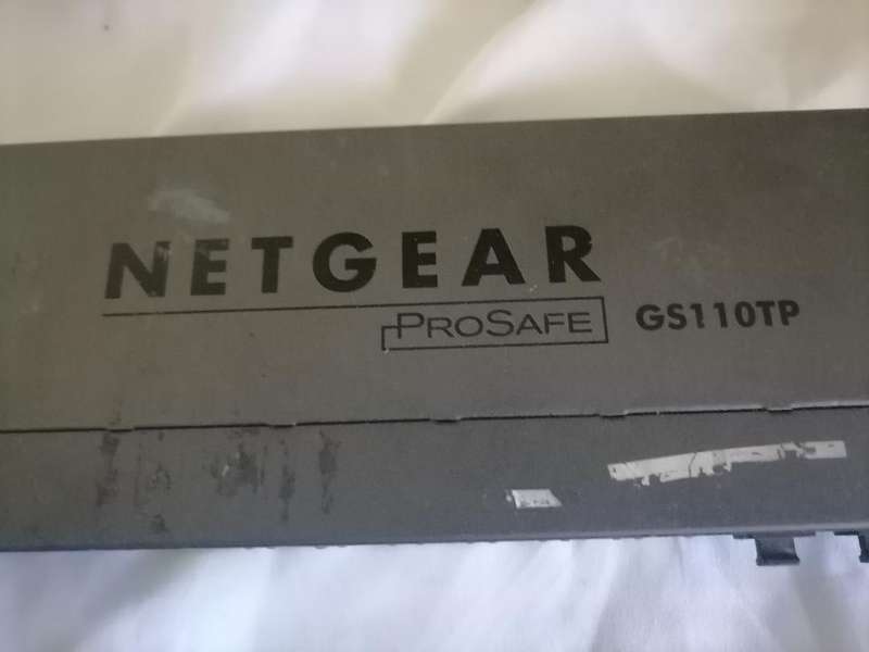 2 x NETGEAR NETWORK SWITCHES*ONE BID FOR BOTH*