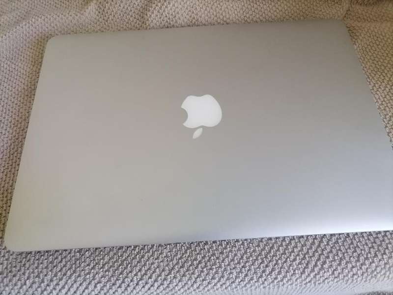 APPLE MACBOOK AIR A1466 LAPTOP.NO CHARGER.UNTESTED*NO CLOUD LOCK