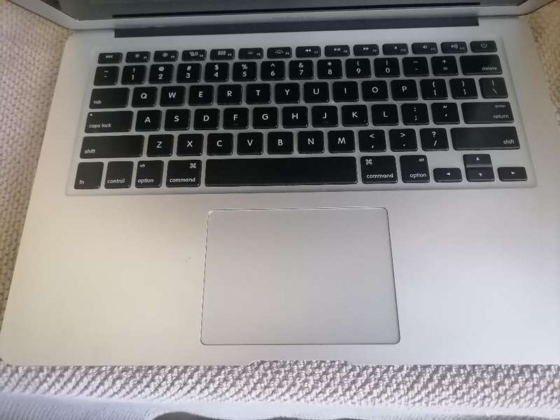 APPLE MACBOOK AIR A1466 LAPTOP.NO CHARGER.UNTESTED*NO CLOUD LOCK