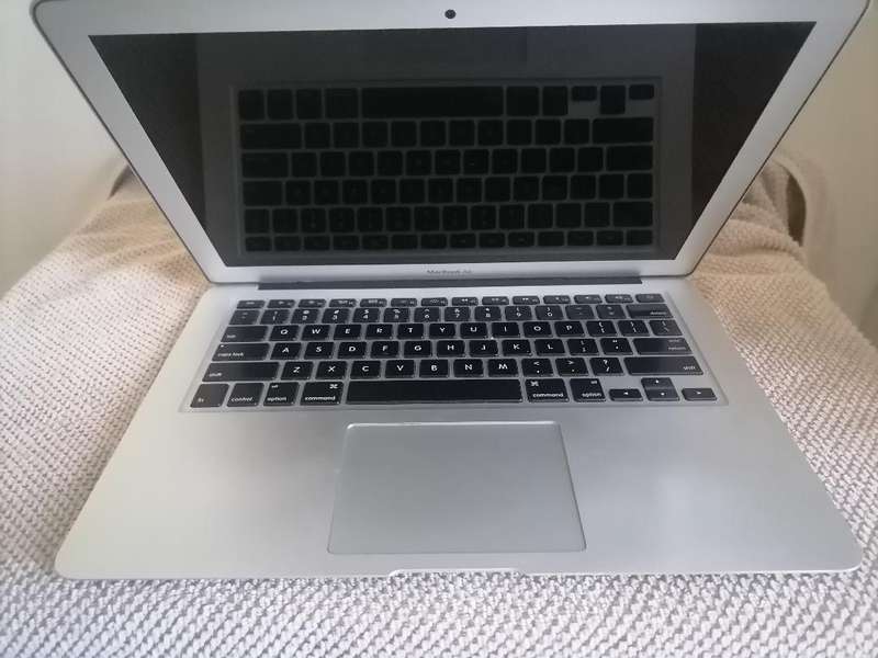 APPLE MACBOOK AIR A1466 LAPTOP.NO CHARGER.UNTESTED*NO CLOUD LOCK