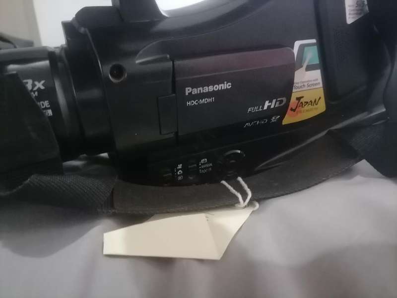 Panasonic HDC-MDH1 HD Professional Camcorder