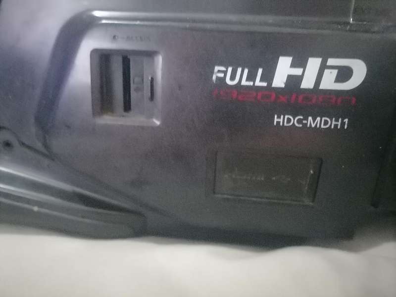 Panasonic HDC-MDH1 HD Professional Camcorder
