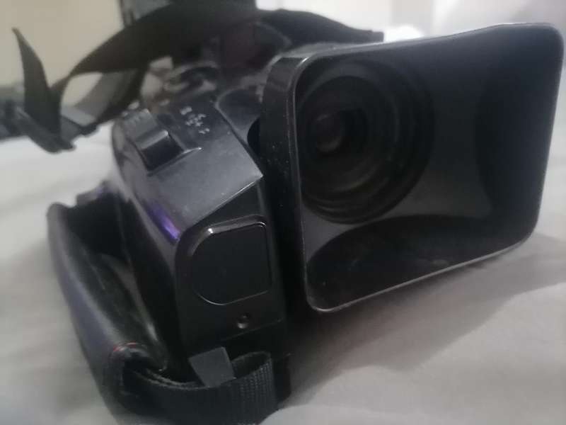 Panasonic HDC-MDH1 HD Professional Camcorder