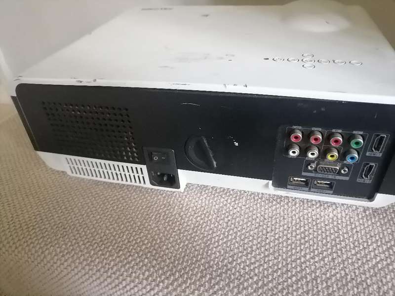 Defective Sinotec LED Projector SPJ-86C