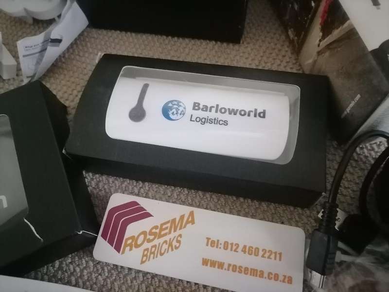Portable Power Banks and Chargers - Lot of Multiple Items