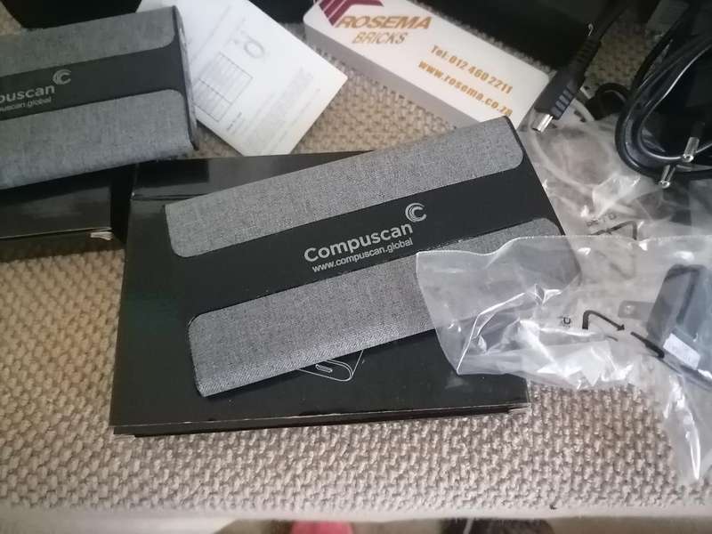 Portable Power Banks and Chargers - Lot of Multiple Items