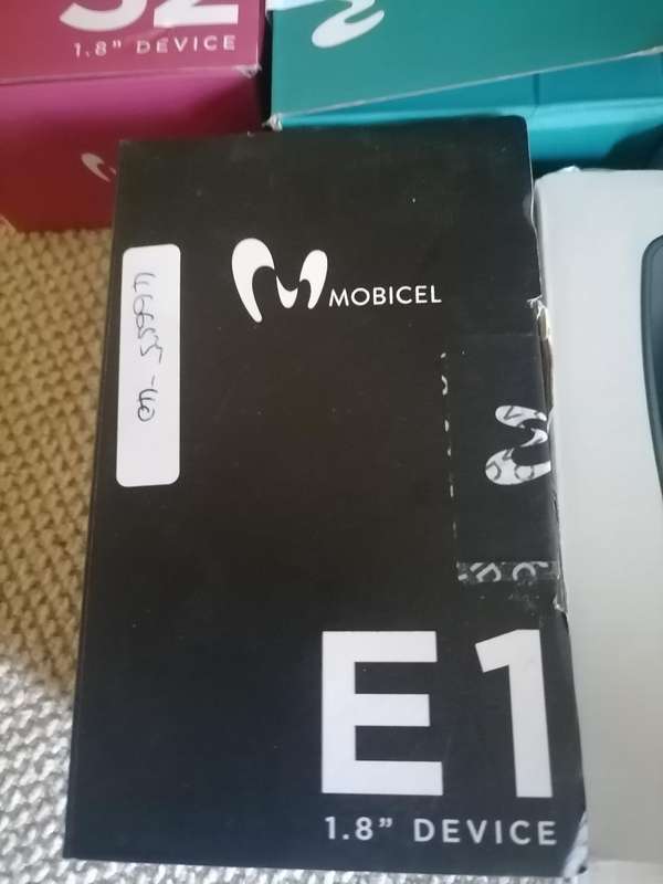 Lot of 5 phones