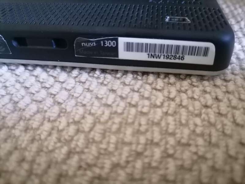 Garmin Nuvi 1300 GPS with car charger