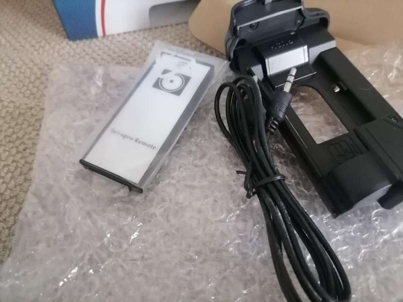 *Weekend Special*LOT OF 2 X NEW Nikon MB-D15 Multi Power Battery Pack remote