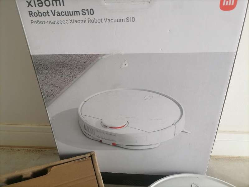 Xiaomi Mi Robot Smart Vacuum Mop S10 with Charging Station & Attachments