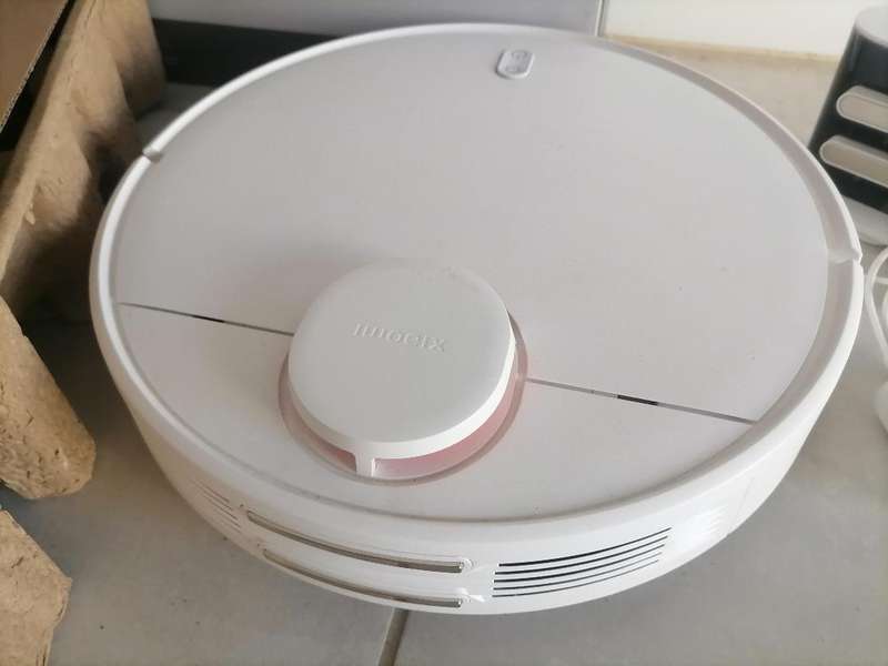 Xiaomi Mi Robot Smart Vacuum Mop S10 with Charging Station & Attachments