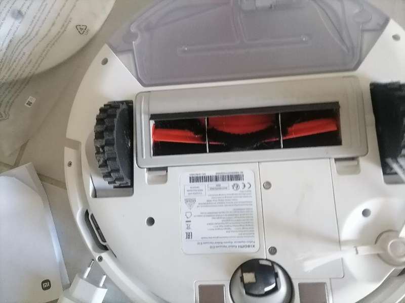 Defective Xiaomi E10 Smart Robot Vac/Mop, Charging Station in Box