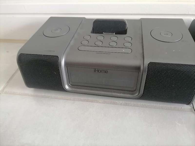 2 x iHome iP9GRE Dual Alarm Clock Radio for iPod and iPhone