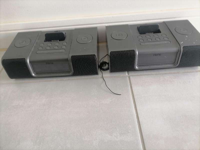2 x iHome iP9GRE Dual Alarm Clock Radio for iPod and iPhone