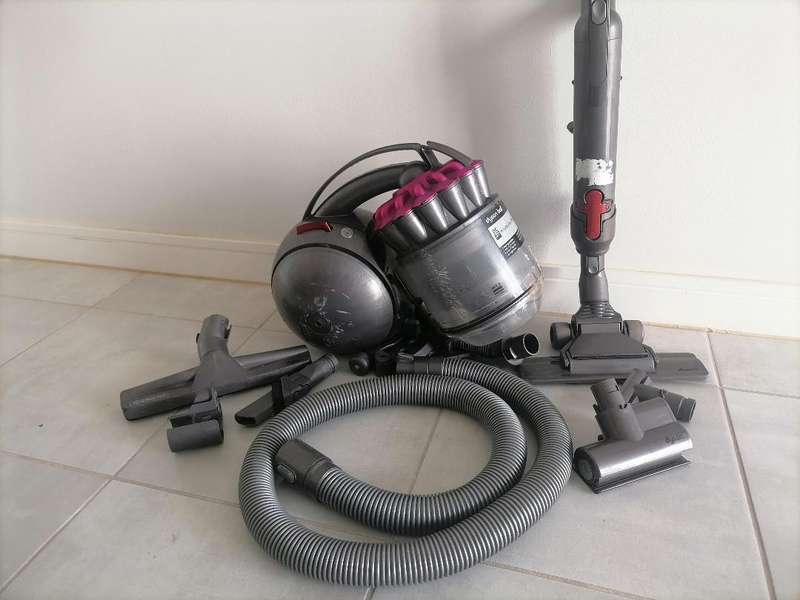 Dyson Ball DC37 Canister Vacuum with Attachments, Working